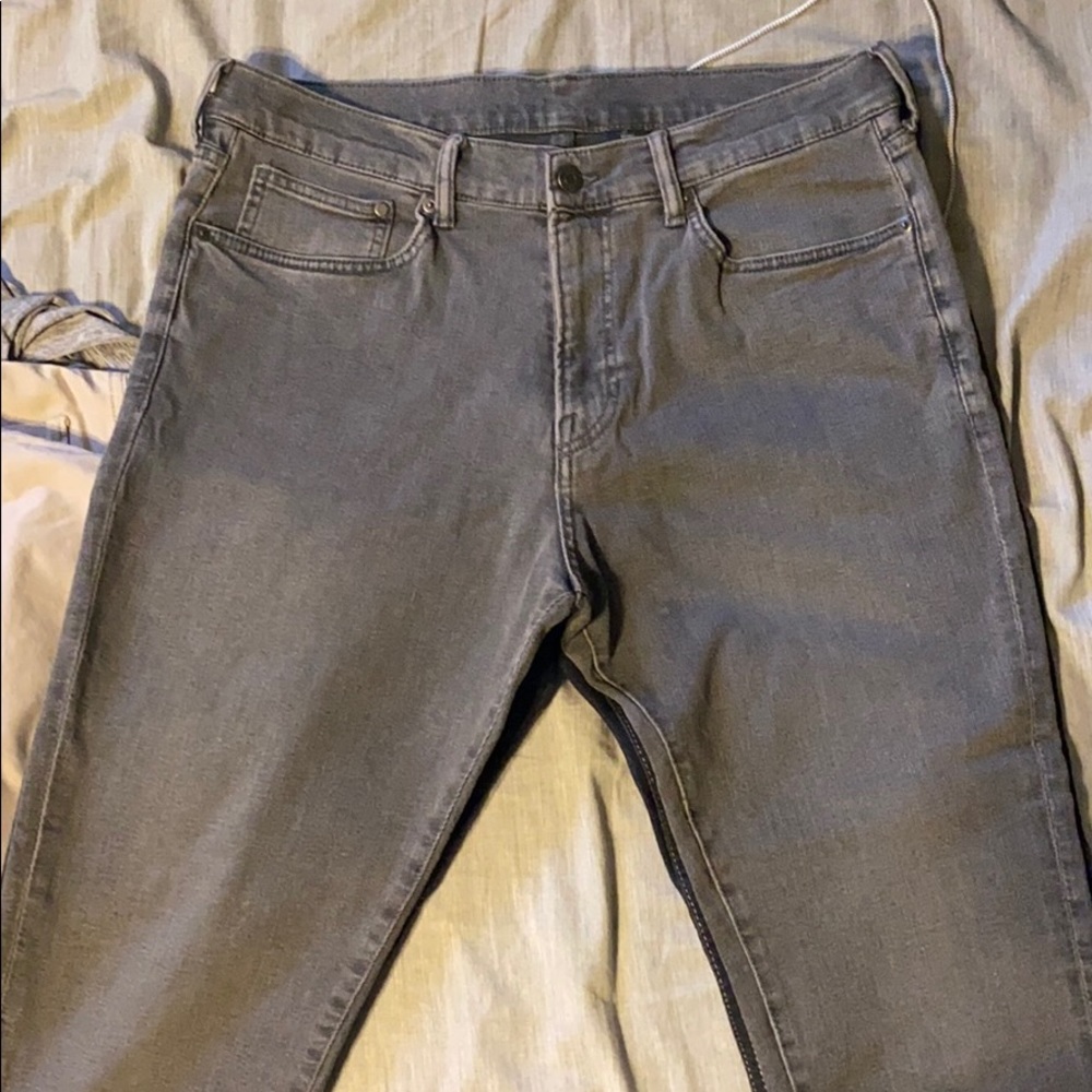 Skinny gray jeans